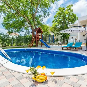Marina Apartament Bibinje